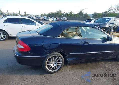 2009 Mercedes-Benz Clk 350 z USA, uszkodzony, nr VIN WDBTK56F69T104146